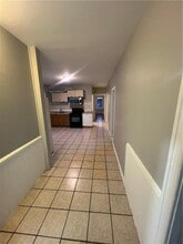 Building Photo - 827 Atwells Ave