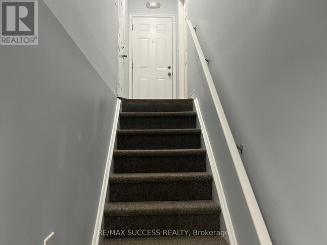 Photo du bâtiment - 65 Olivia Marie Rd