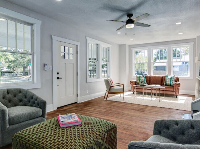 Foto del edificio - FULLY UPDATED - 4Bedroom on the Arkansas Side