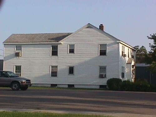 Building Photo - 216 4th St N
