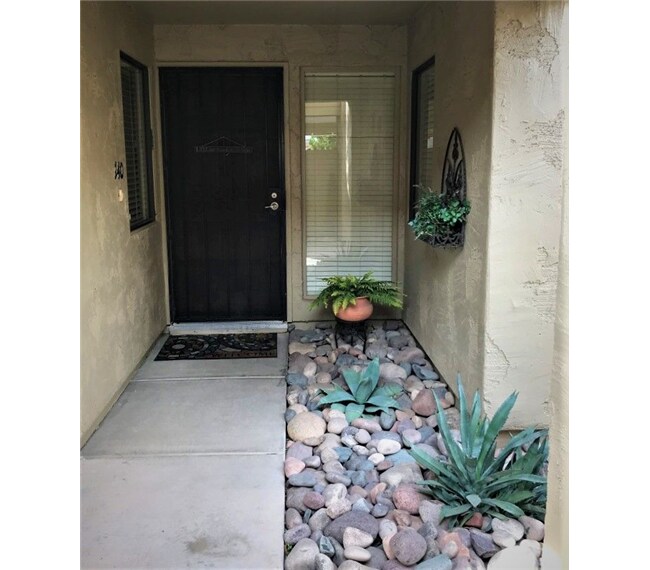 Primary Photo - 16714 E Gunsight Dr