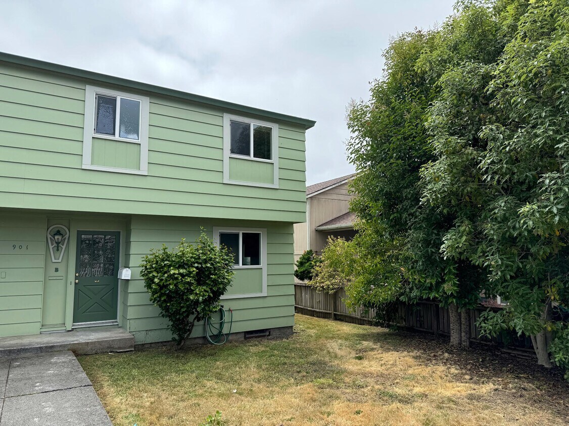 Foto principal - 901 14th St