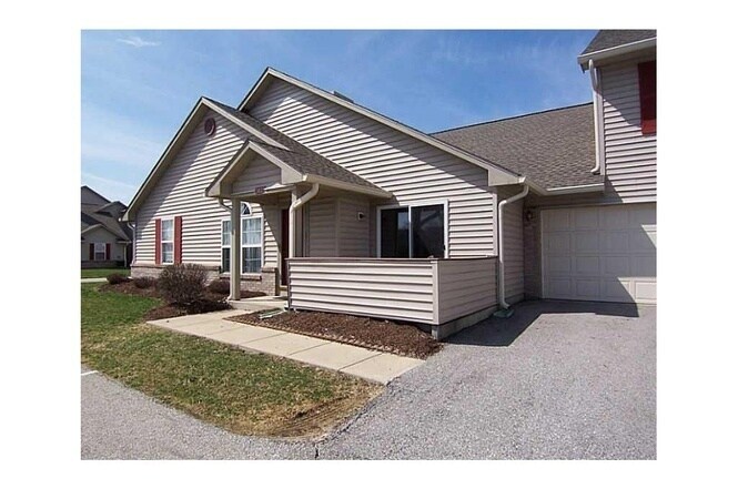 Foto principal - Great 3 Bedroom 2 Bathroom Large End Unit ...
