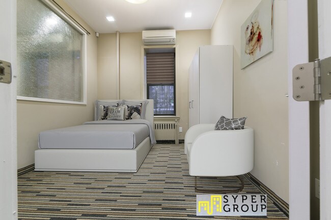 Building Photo - 2007 Foster Ave