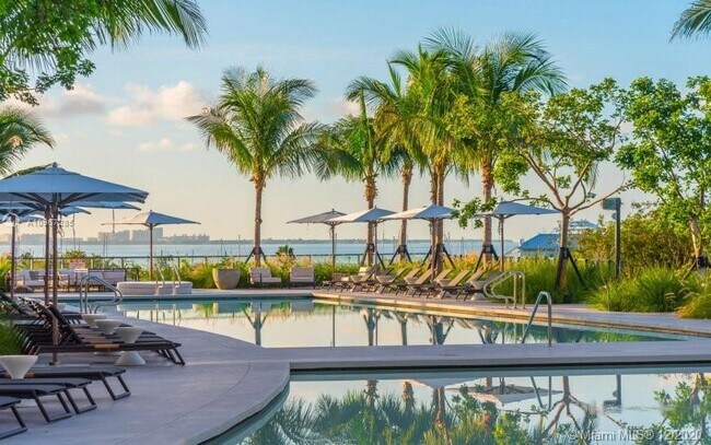 Foto del edificio - 2831 S Bayshore Dr