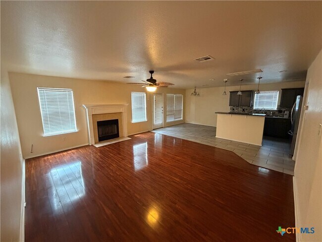 Building Photo - 212 Lottie Ln