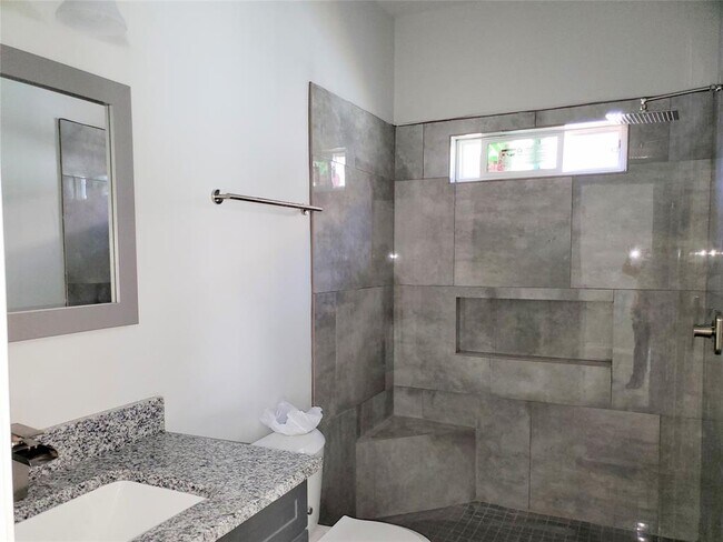 Foto del edificio - 16377 Eastchase St