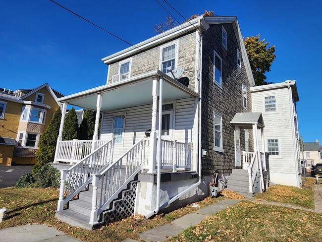 Foto del edificio - 2 Bedroom Lansdale Colonial