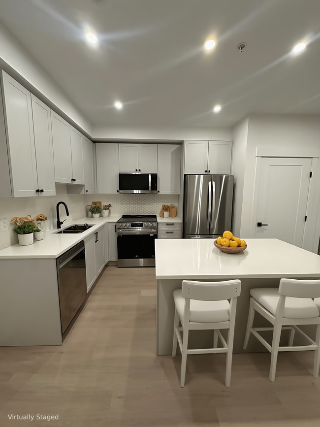 Photo du bâtiment - 20144-20186 86 Ave