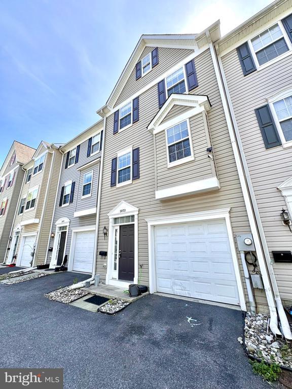 Foto principal - 107 Burck St