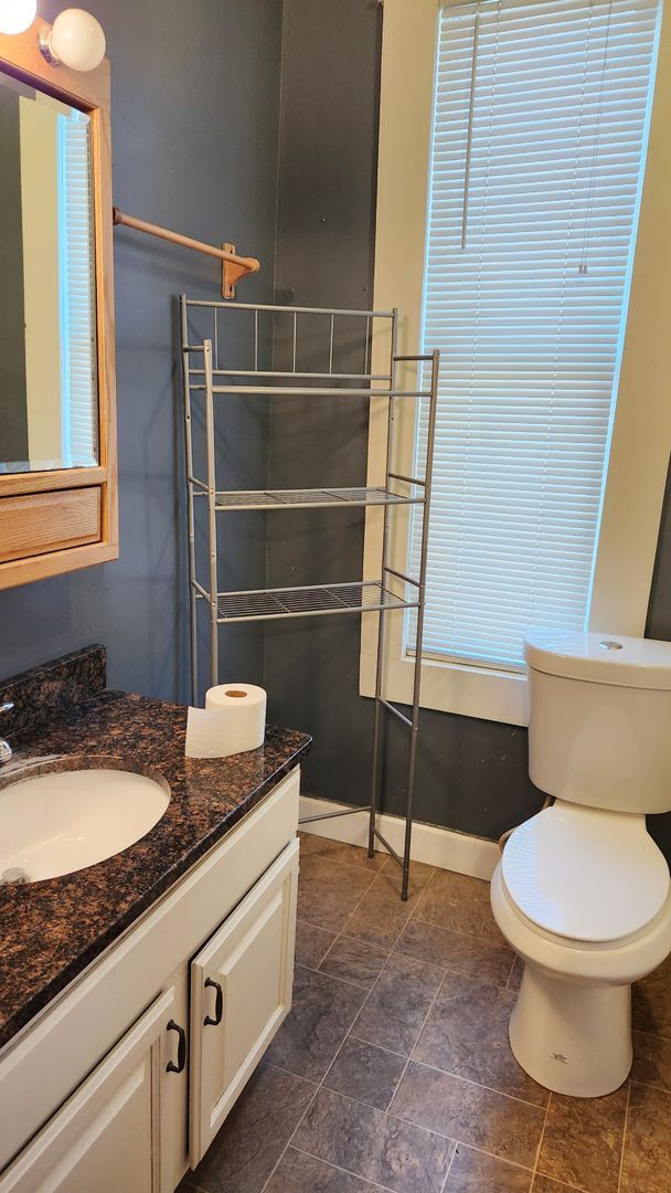 Building Photo - ds519