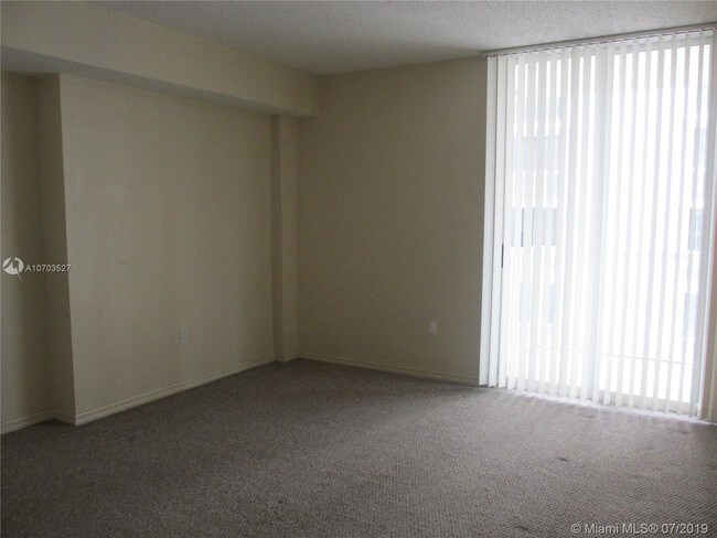 Foto del edificio - 5091 NW 7th St