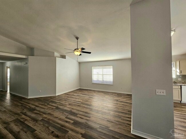 Building Photo - 28 Easton St