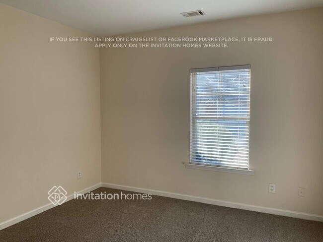 Foto del edificio - 440 Village Broad St