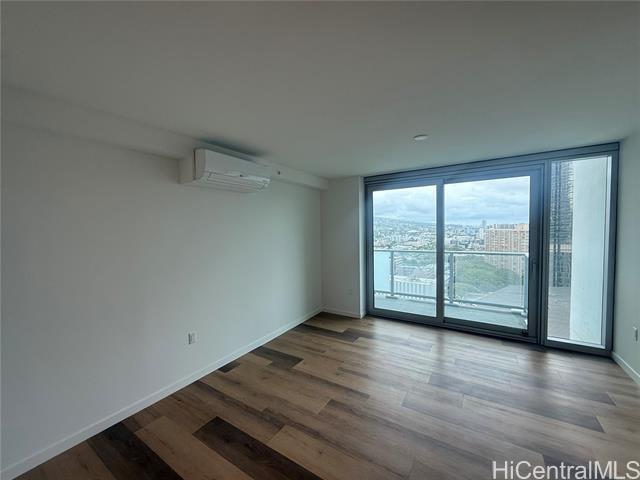 Foto del edificio - 1515 Liona St