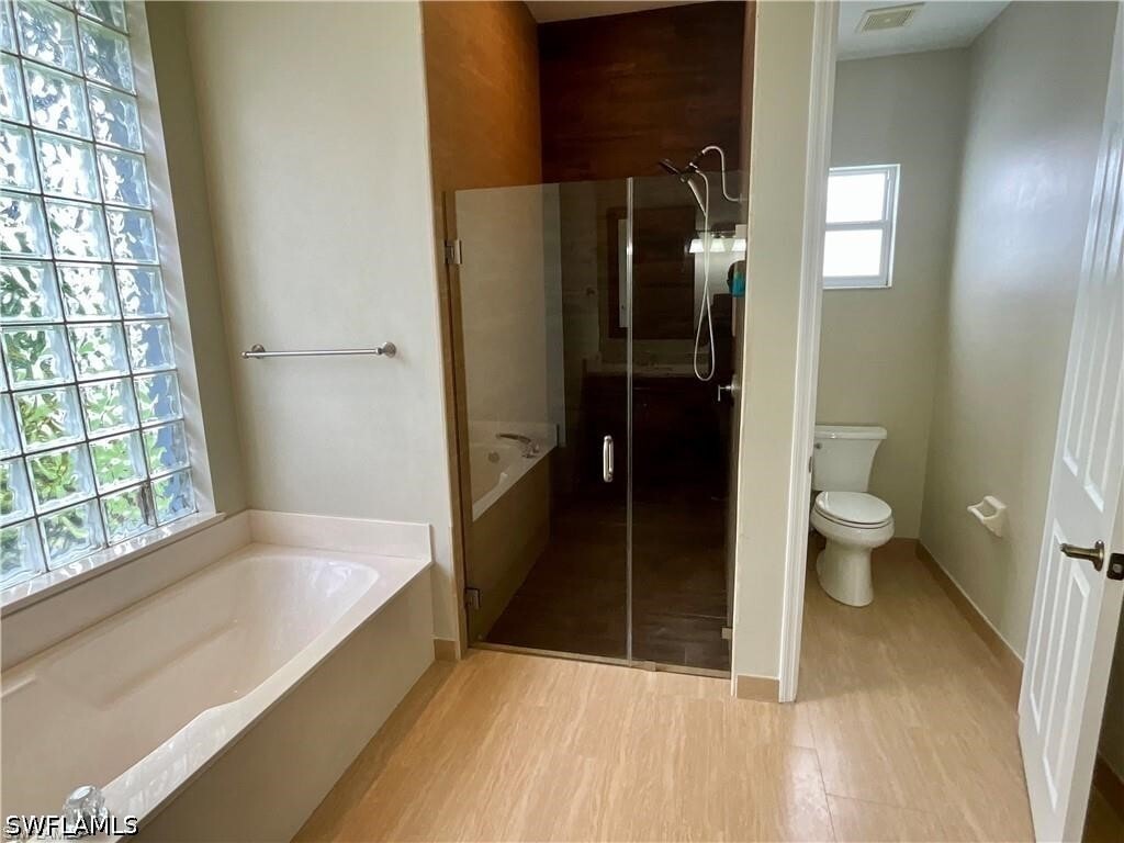 Building Photo - 701 Meyer Dr