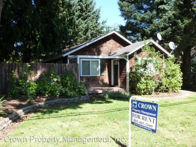 Primary Photo - 3 br, 1 bath House - 475 Madrona Ave S