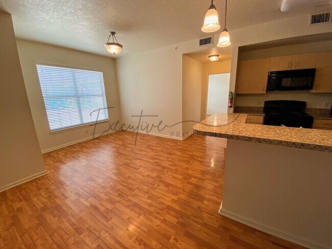 Foto del edificio - 311 E Hale St