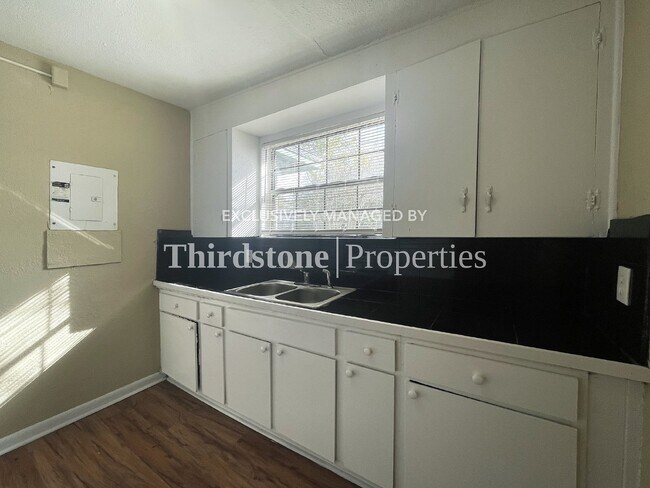 Building Photo - 1425 W 26TH Street, JACKSONVILLE, FL 32209