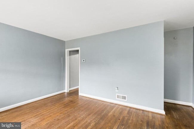 Building Photo - 7136 Eastbrook Ave
