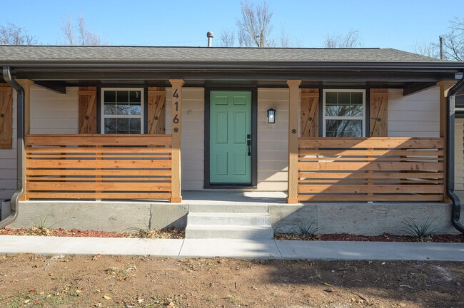 Photo - 416 Betty Ln House