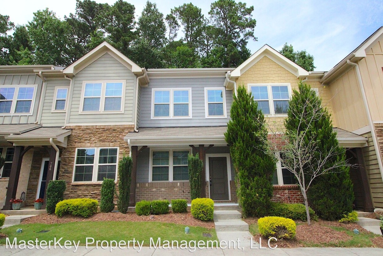 2 br, 2.5 bath House 704 Wickham Ridge Rd House for Rent in Apex