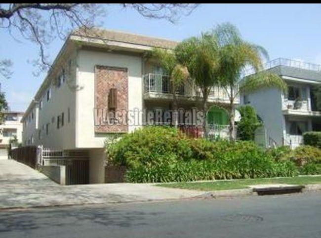 Photo - 11929 Kiowa Ave Apartment