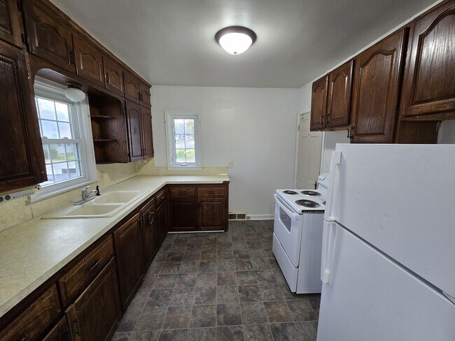 Building Photo - 1524 Williston Ave