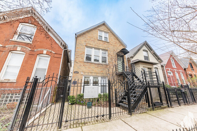 Building Photo - 2335 W Moffat St