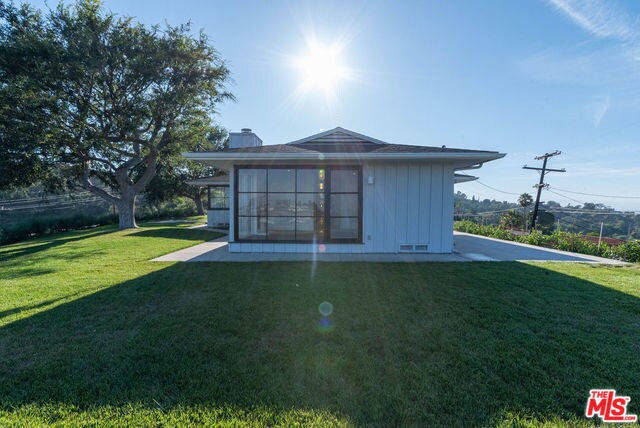 Building Photo - 7260 Pacific View Dr
