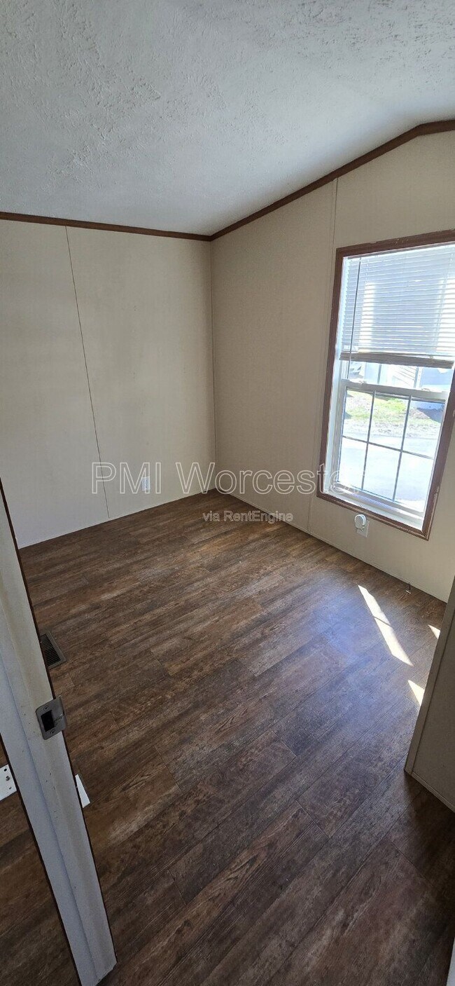 Foto del edificio - 151 Hartford Tpke