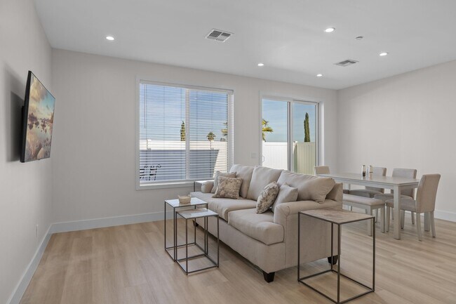 Foto del edificio - 16714 E Almont Dr