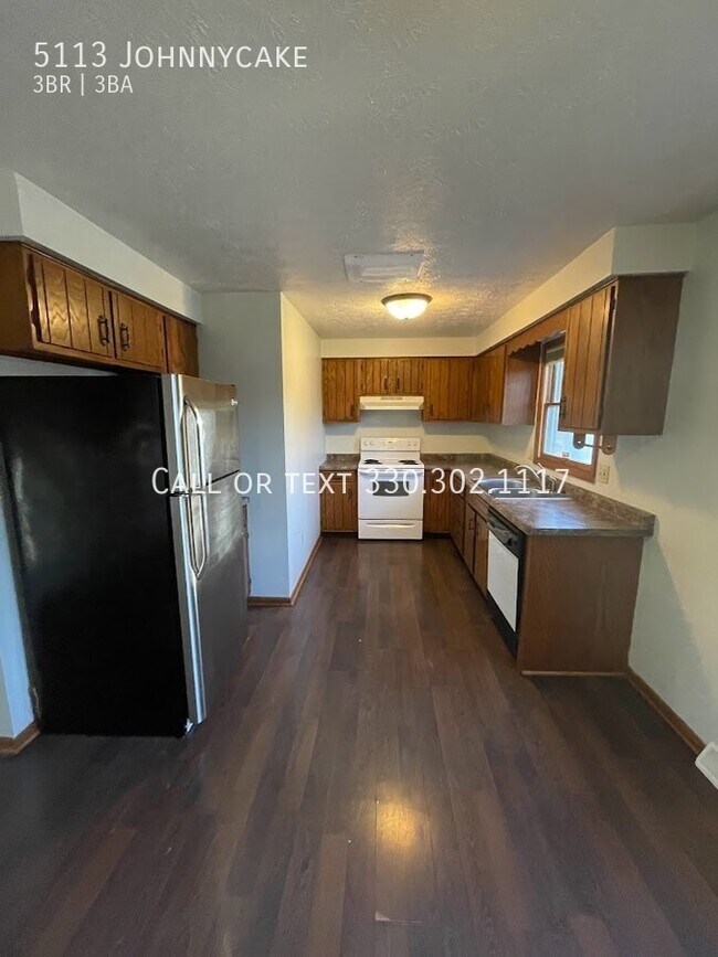 Foto del edificio - Three bedroom three bathroom duplex for rent