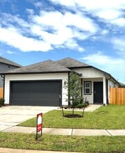Building Photo - 26073 Hampshire Dr