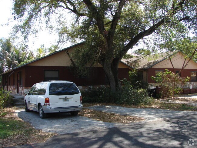 Foto del edificio - 1780 SW 22nd St