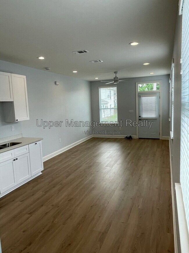 Foto del edificio - 3418 Third Street