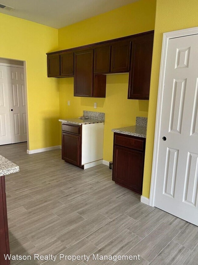 Building Photo - 4 br, 2 bath House - 12730 Marradi Ave