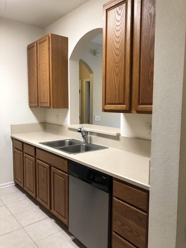 Building Photo - 7801 Point Meadows Dr