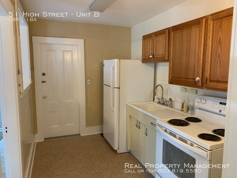 Primary Photo - 1 Bedroom Apartment Exeter NH!