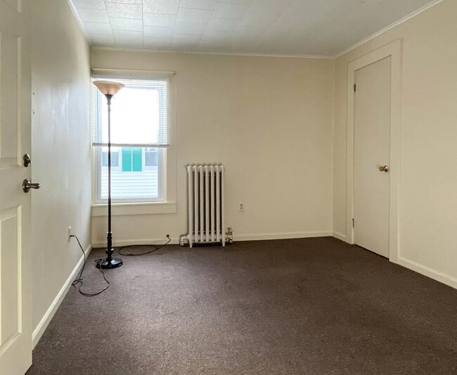 Living Room - 13 Grove Ave