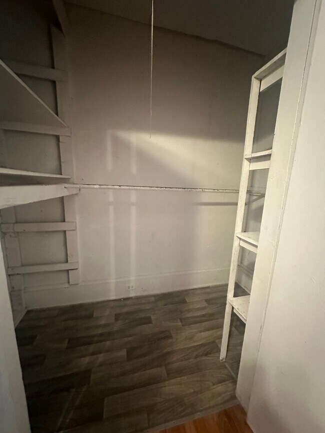 Foto del edificio - 643 Heard Ave