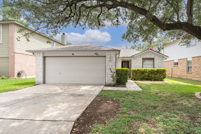 Building Photo - 3926 Privet Pl