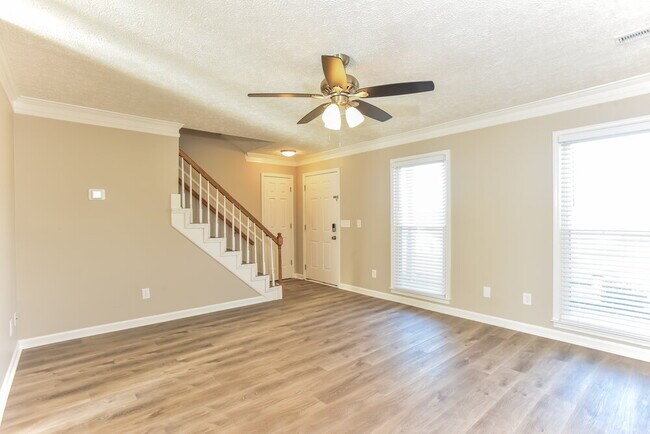 Building Photo - 1423 Marymont Dr