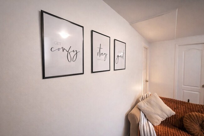 Building Photo - 4225 Place Lapierre-SI ID1516067P