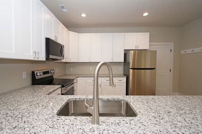 Foto del edificio - 841 W Burnham St