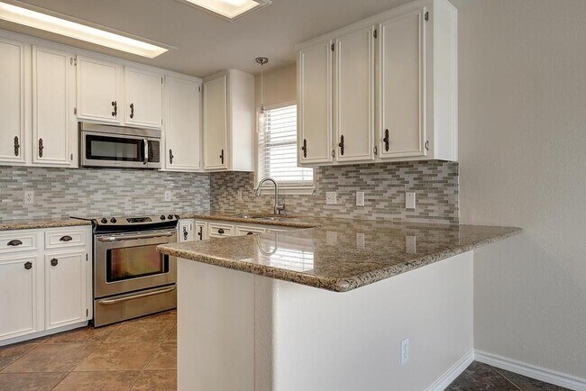 Foto del edificio - 14905 Dasmarinas Dr