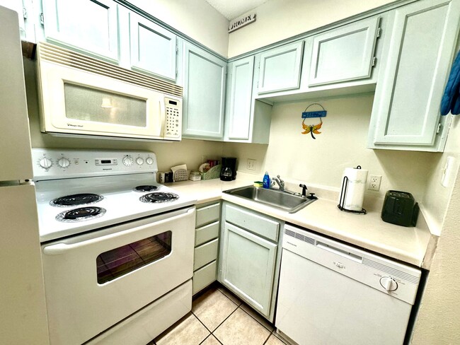 Building Photo - 200 Sandestin Ln