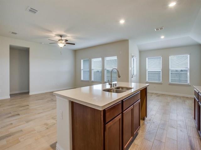 Foto del edificio - 8437 High Garden St