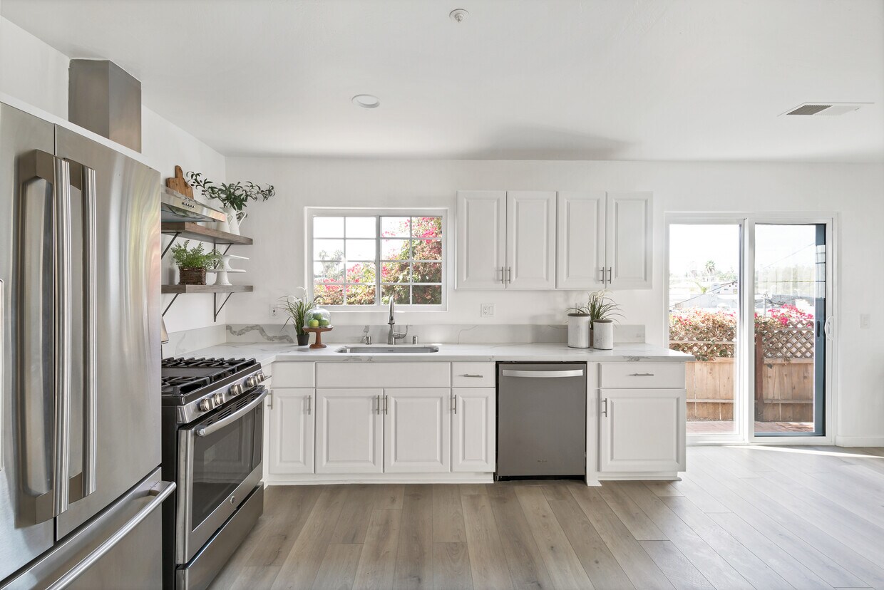 4600 Lamont St Unit 4214, San Diego, CA 92109 Condo for Rent in San