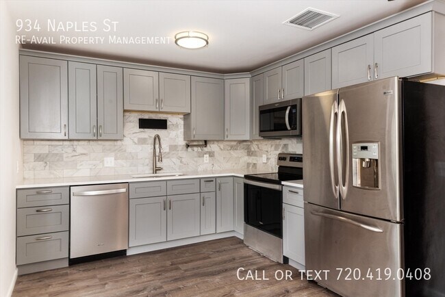 Photo - 934 Naples St House